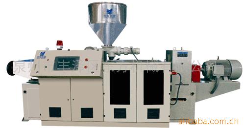 �p�ݗU�D���C