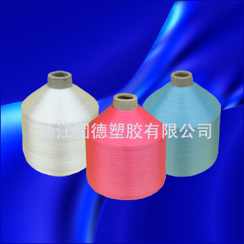 ���]����z