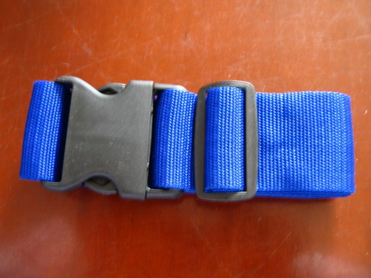 ���]����