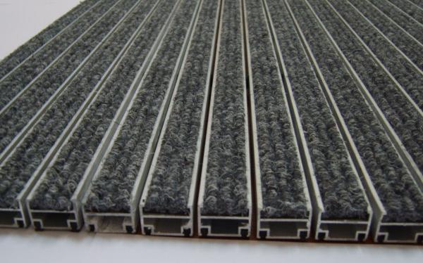 ���]��̺�؉|