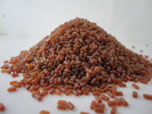 �����ü{���~ĸ��