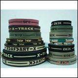 ���]����