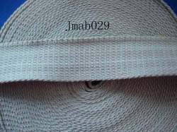 ���]����